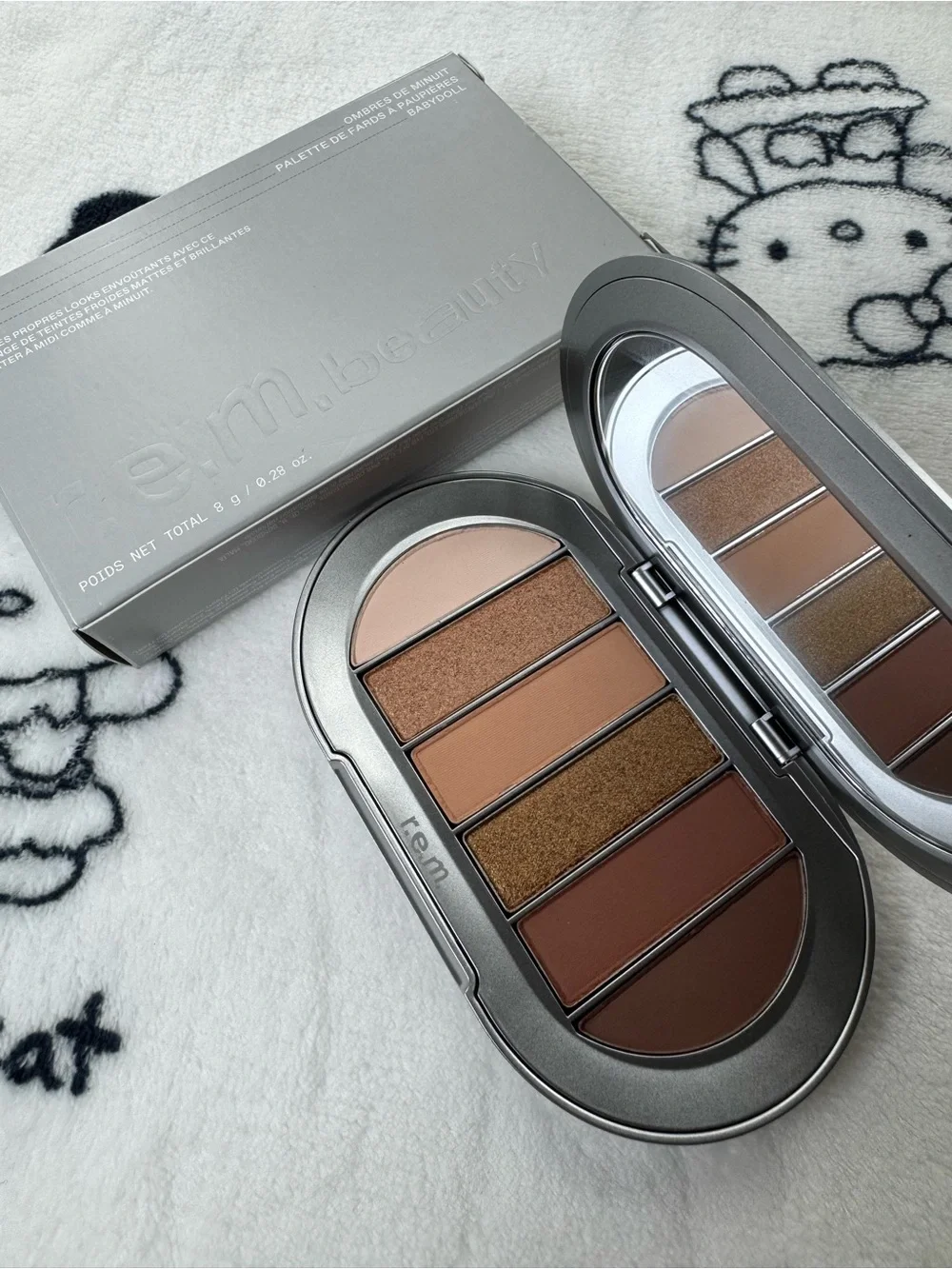 r.e.m. Beauty Ariana Grande Midnight Shadows Eyeshadow Palette - Babydoll